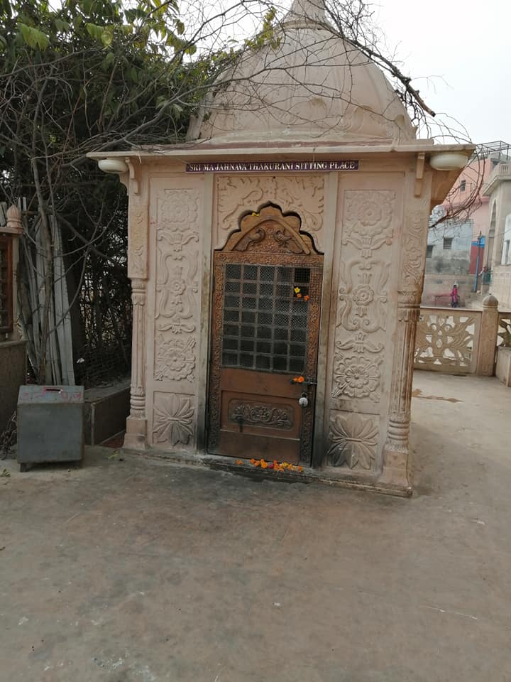 After the disappearance of Śrīla Rūpa Gosvāmī and Sanātana Gosvāmī in ...