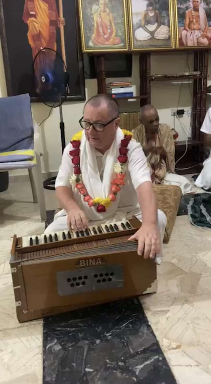 Bhajan por Su Gracia Guru Maharaja Manonatha Prabhu 29/10/2023