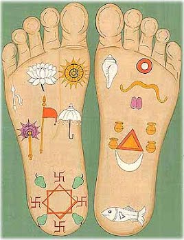 Las marcas en las plantas de los pies de Radha Krishna
